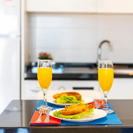 76. Cristianos First Sea Line, Parking, Wi Fi Appartement *