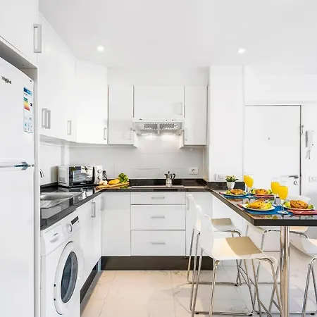 Appartement 76. Cristianos First Sea Line, Parking, Wi Fi *