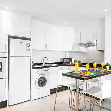Appartement 76. Cristianos First Sea Line, Parking, Wi Fi Los Cristianos (Tenerife)