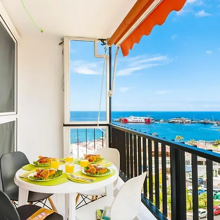 76. Cristianos First Sea Line, Parking, Wi Fi Лос Кристианос