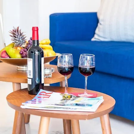 Apartment 76. Cristianos First Sea Line, Parking, Wi Fi *